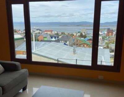 USH 7 – Casa con hermosa vista a la Bahía