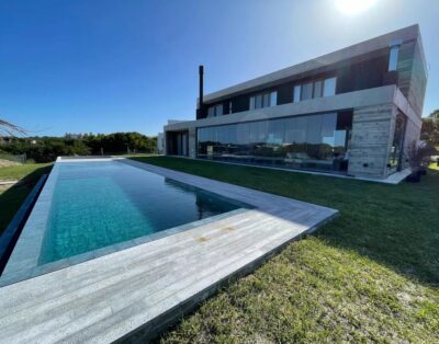 CE 347 Casa en Barrio Residencial I