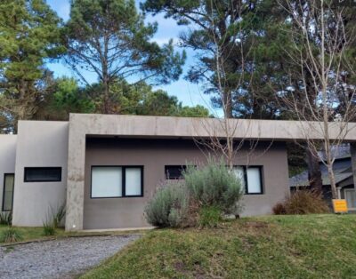 CAR 33 Casa en Cariló para 8 pax