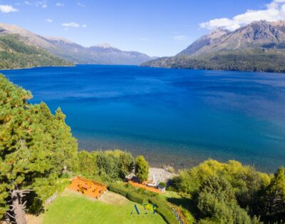 BRC 117 Casona sobre Lago Gutierrez