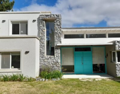 CE 494 Casa en Barrio Residencial I